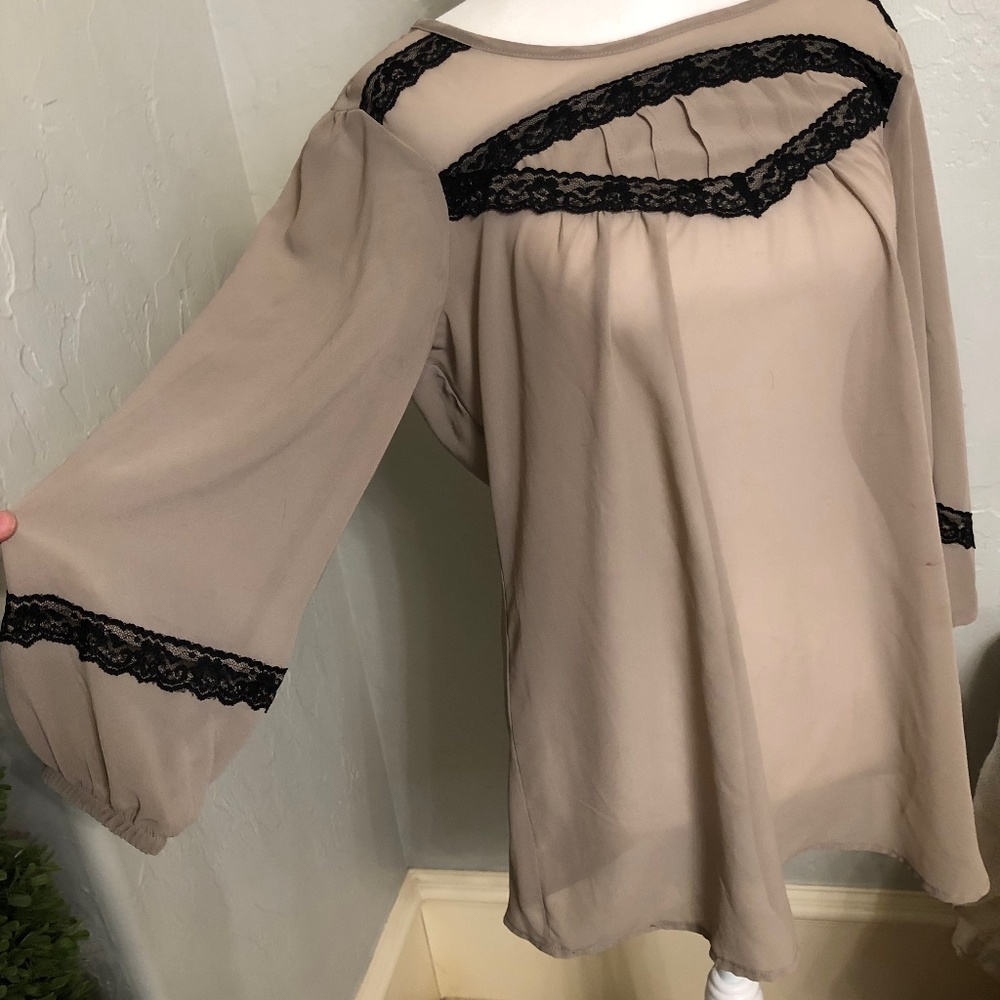 Romantic Chiffon and Lace Blouse